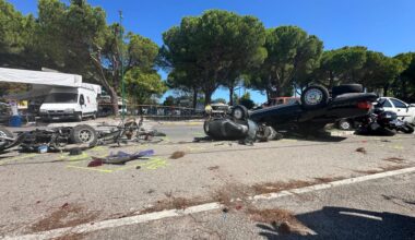 Perde il controllo dell'auto e causa un rocambolesco incidente, coinvolti 11 veicoli: cinque feriti