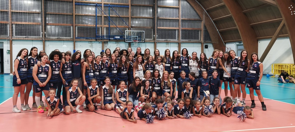 Festa al PalaWojtyla di Cambiano per la presentazione delle squadre dell'In Volley Piemonte [FOTO e VIDEO] - Torino Oggi