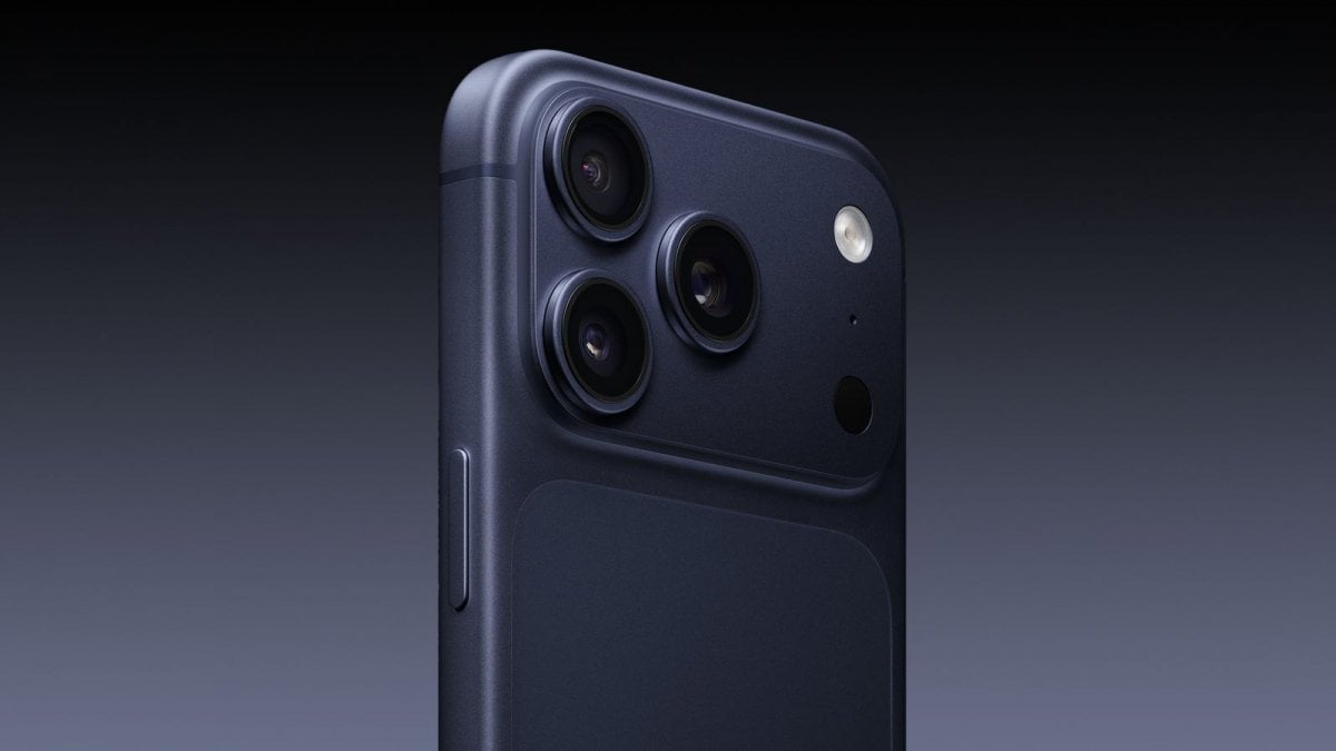 iPhone 17 Pro: Apple attribuisce i graffi sui modelli esposti nei negozi ai supporti MagSafe e all’usura