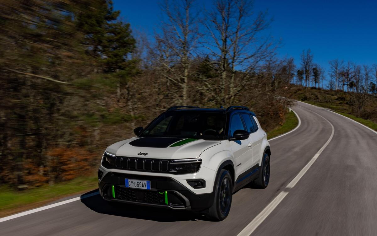Jeep raddoppia gli incentivi: fino a 18.000 euro di sconto sulla Avenger e vantaggi su tutta la gamma - News