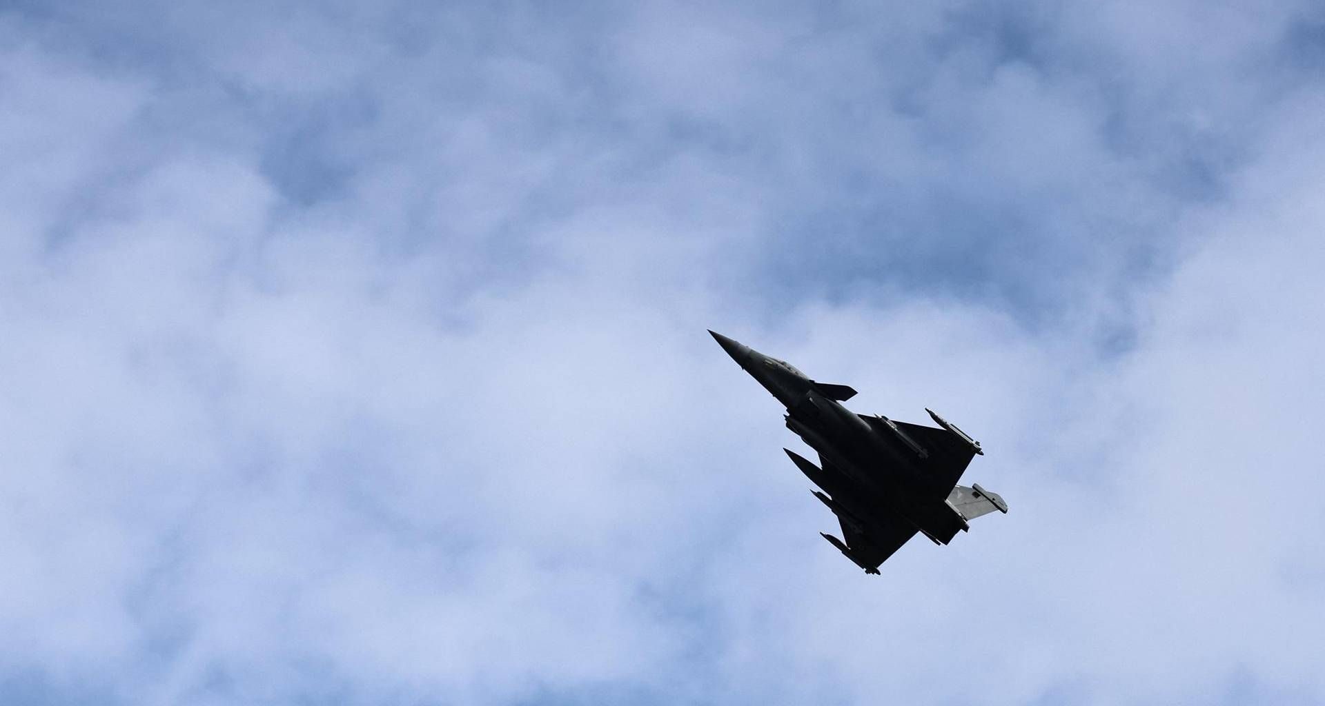 Raid russi in Ucraina troppo vicini al confine, Polonia alza in volo i jet: cosa è successo
