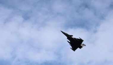 Raid russi in Ucraina troppo vicini al confine, Polonia alza in volo i jet: cosa è successo