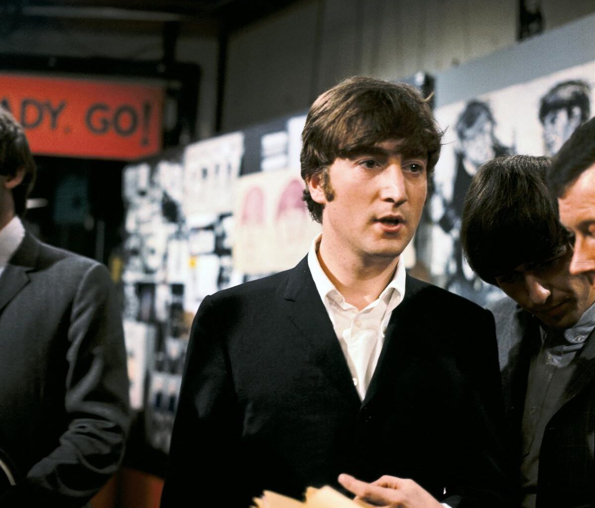 "John Lennon era un bullo". Così la sua scuola lo ha nascosto per decenni