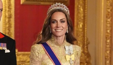 Kate brilla alla cena con Trump, Camilla (oscurata) la fa spostare