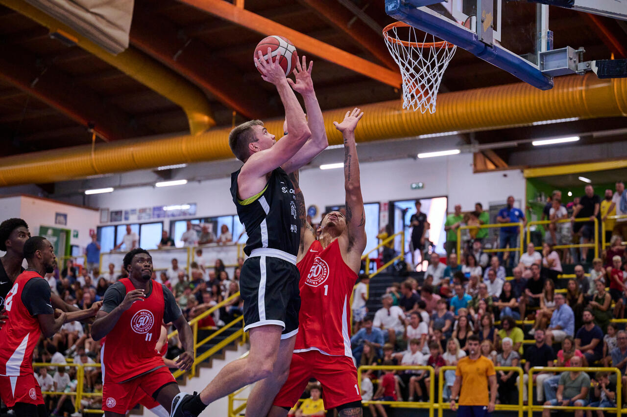 Giornata di riposo poi a Sondrio in Back to Back si gioca