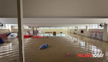 L'esondazione del Seveso trasforma la palestra dell'oratorio in una piscina profonda oltre 4 metri