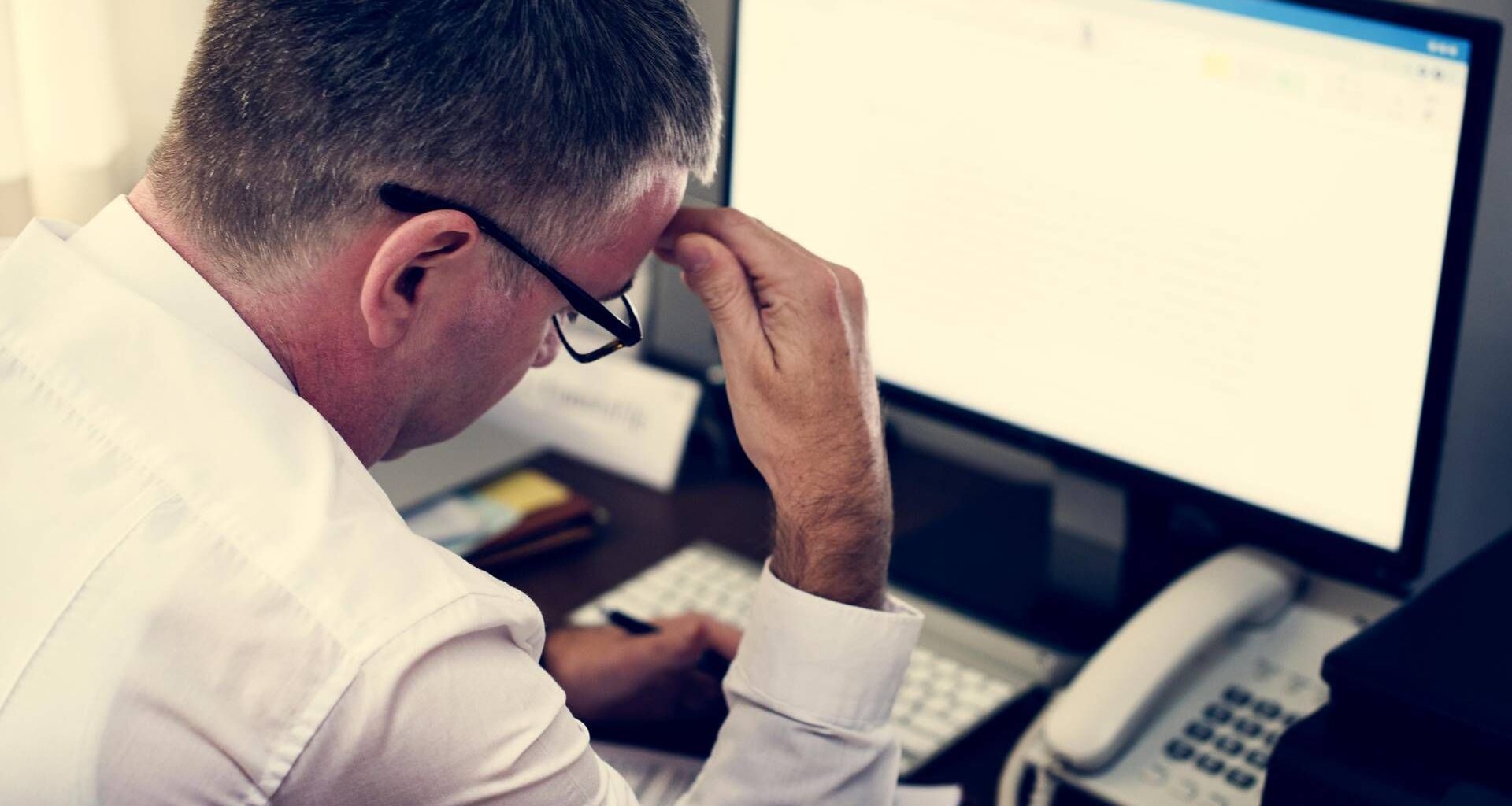 Lavoro, stress da rientro e la sensazione di giornate senza fine: come reagire