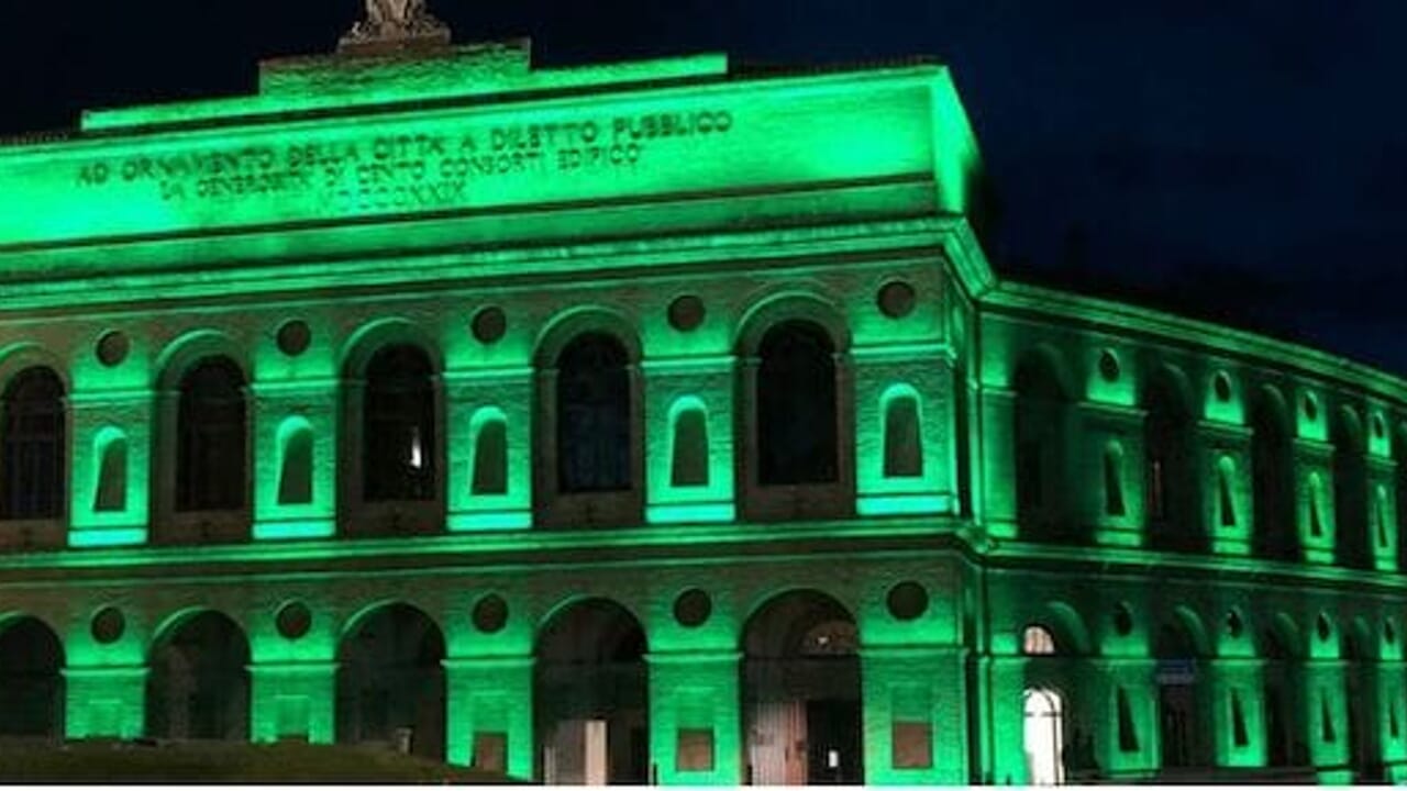 la giornata nazionale Sla illumina piazze e monumenti della regione