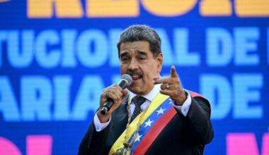 "Usa preparano aggressione, ci difenderemo", Maduro avverte Trump