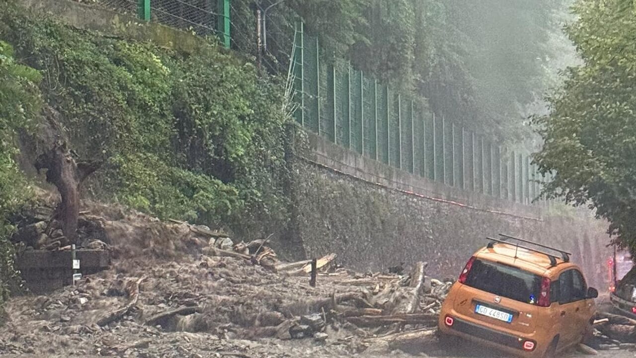 rischio frane e allagamenti fino a domani mattina