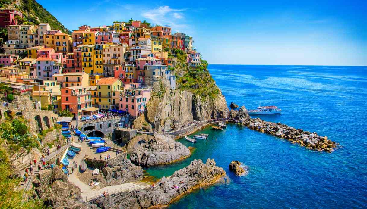 Manarola, borgo delle Cinque Terre tra i più belli al mondo per Forbes