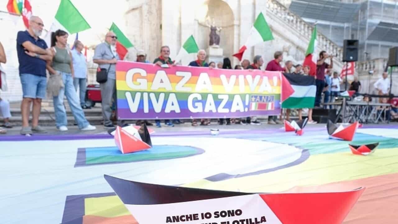 stop a treni, bus, scuole, università e porti