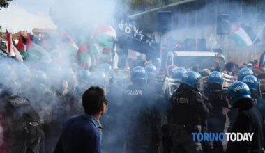 Pro Pal, parte la manifestazione per bloccare l'aeroporto di Torino Caselle: le foto del corteo