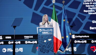 Manovra, le promesse di Meloni sul lavoro: detassazione e nuovo welfare