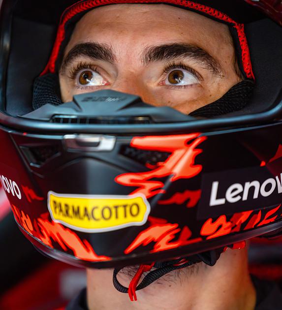 Gp d’Unghiera, è il debutto della pista del Balaton Park. Marc ricorda le su stagioni al buio e spinge Bagnaia. Marquez ’motivatore’ di Pecco: "Fai come me»