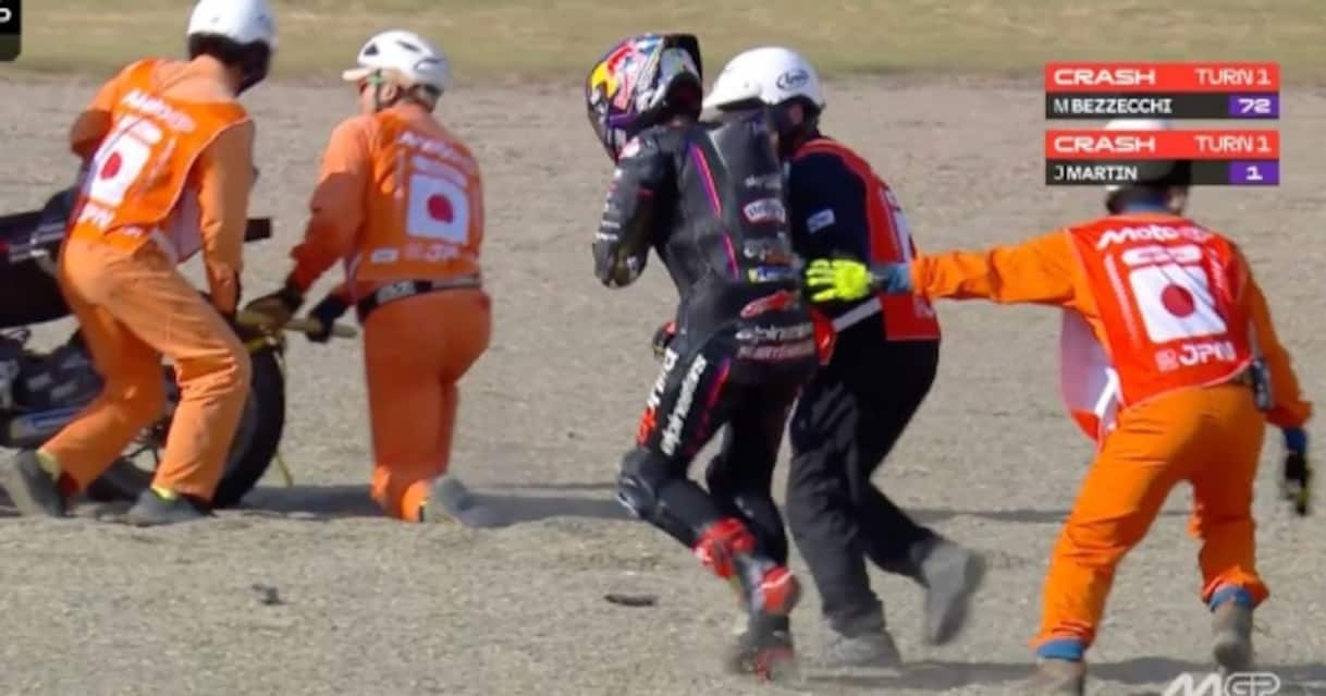 Martin, incidente con Bezzecchi e infortunio nella Sprint in Giappone: clavicola rotta