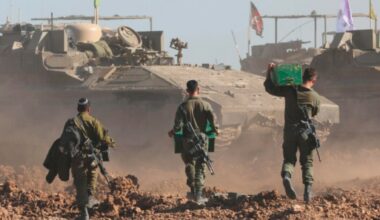 Gaza, l'Idf esorta all'evacuazione da Gaza City verso "zona umanitaria". "Colpito edificio, presenza Hamas"