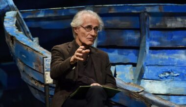 Luciano Canfora: “Caro presidente Mattarella, macché forza di pace: è un’Europa in coma”