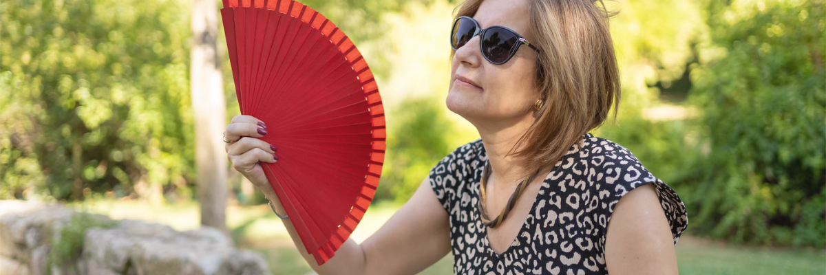Menopausa, come affrontare i sintomi che peggiorano in estate