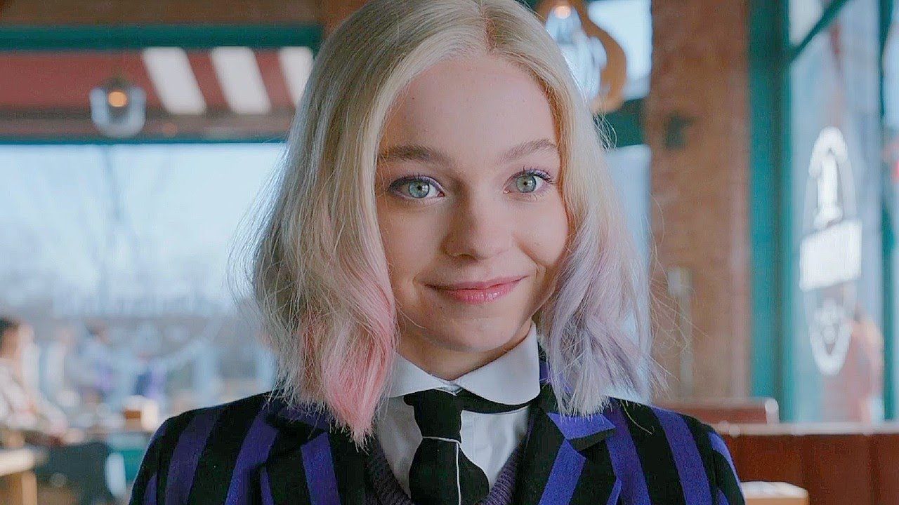 Mercoledì 2, Emma Myers delude i fan. 'Enid e Agnes? Ma lei è una bambina!'