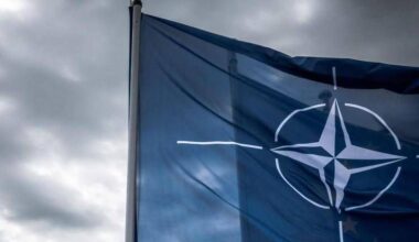 Nato divisa se Putin provoca. Le due risposte alla Russia e la posizione dell'Italia