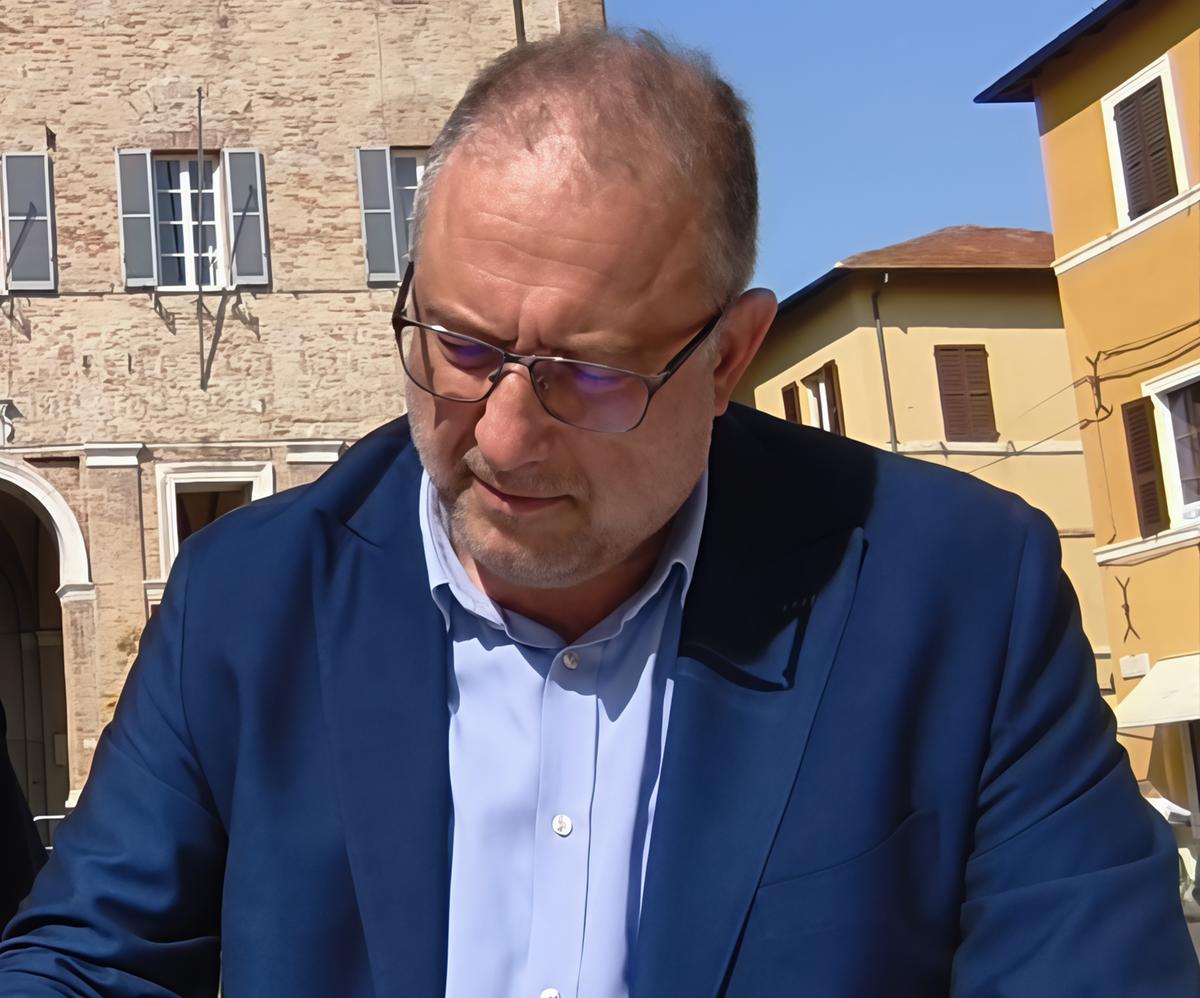 "Niente autorizzazioni per lo sport in palestra. E non c’è una piscina"
