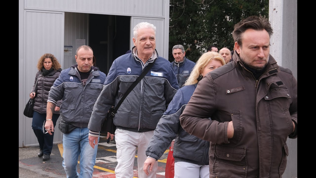 Lavoratori italiani tristi e stressati, ma manca ancora la rabbia
