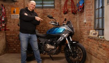 QJ Motor SRT 600 SX, la videoscheda tecnica: tutto quello che c'è da sapere [VIDEO]