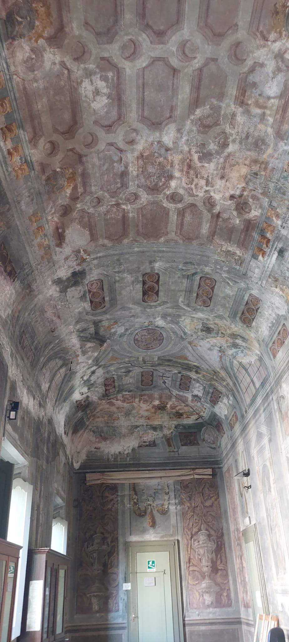 Lo stato degli affreschi di Palazzo Olevano