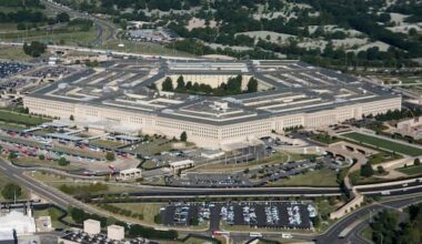 Trump cambia il nome del Pentagono, si chiamerà Dipartimento della Guerra