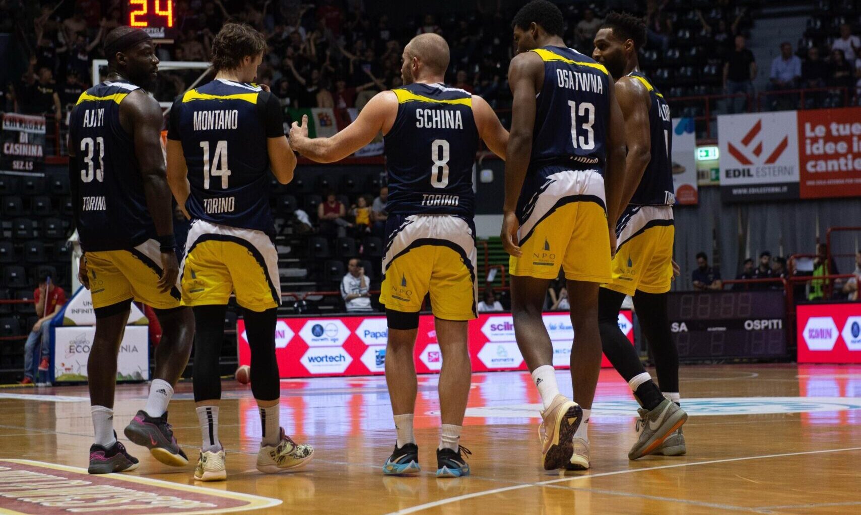 Reale Mutua Basket Torino sconfitta da Pesaro, è finito il sogno Serie A1