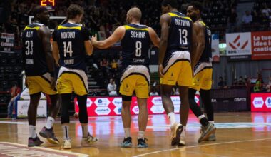 Reale Mutua Basket Torino sconfitta da Pesaro, è finito il sogno Serie A1
