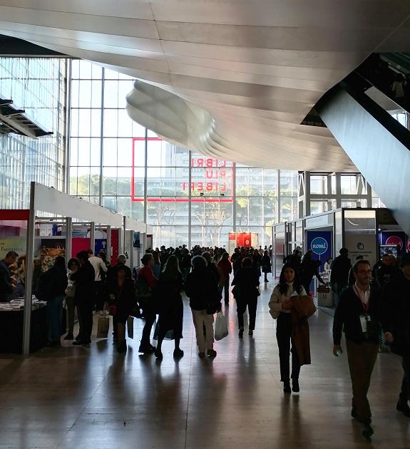 Più libri più liberi 2023, la fiera dove non trovi i libri di Fabio Volo