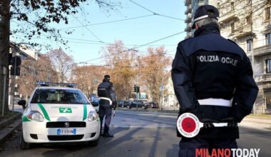 Fermato perché guidava un'ambulanza senza patente (e non è la prima volta)