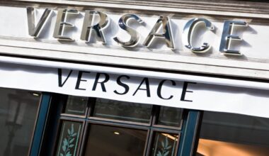 Prada acquisisce Versace: la decisione dell’Antitrust europeo