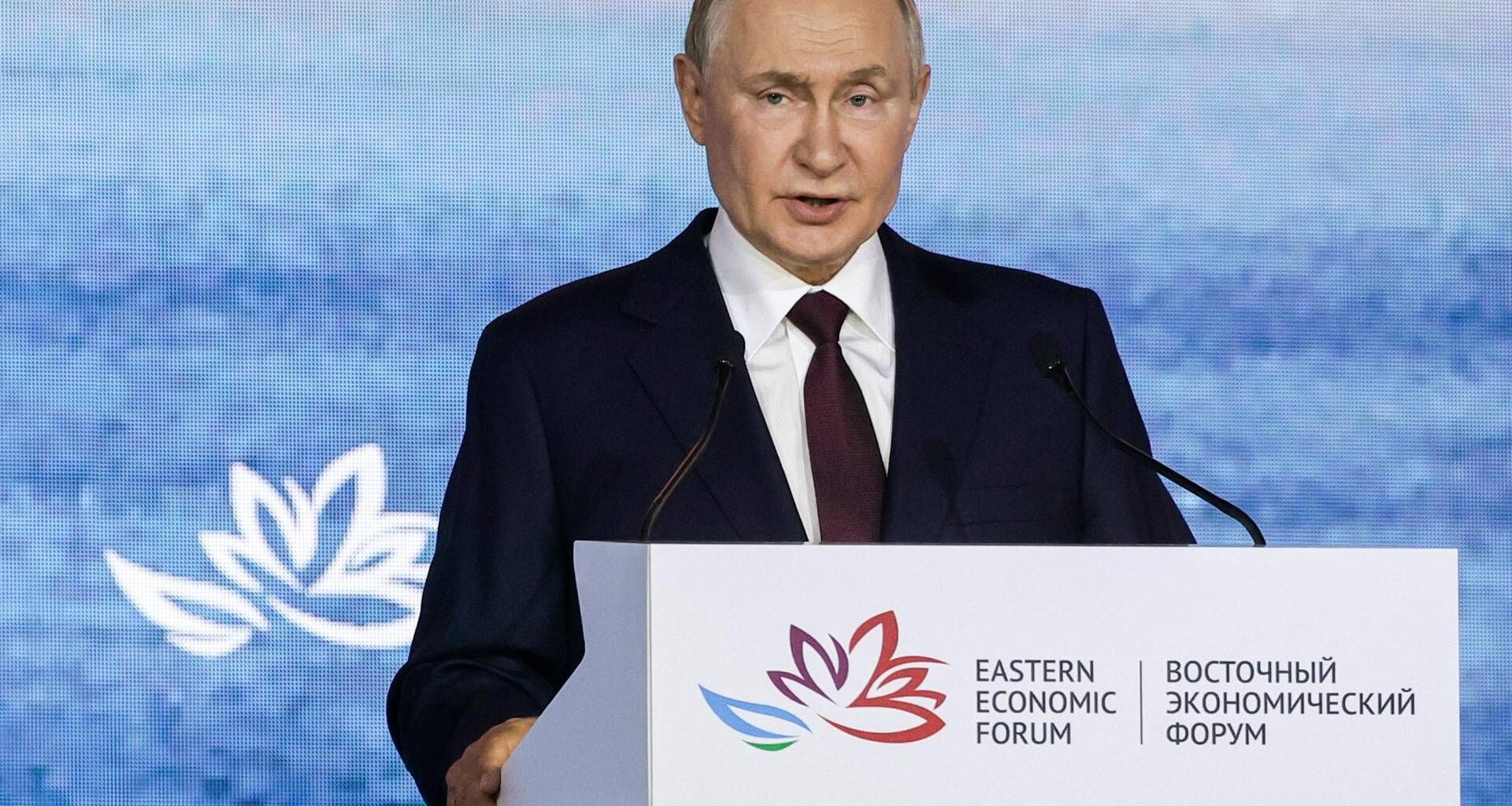 Ucraina Russia news oggi, Putin avverte l'Occidente: "Truppe schierate saranno bersaglio"