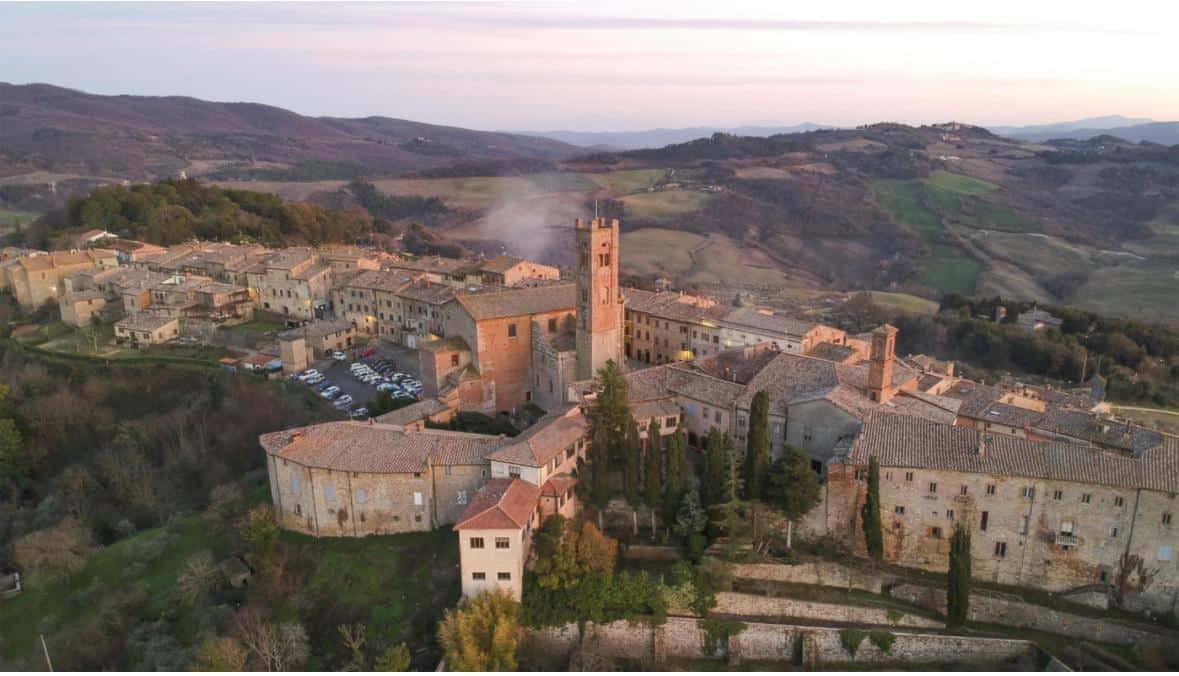 Radicondoli finanzia una nuova ambulanza per la Pubblica Assistenza: un passo verso il 118 h24