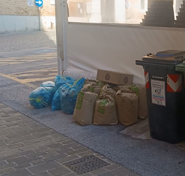Recanati: ecco come si presentava questa mattina Vicolo san Michele