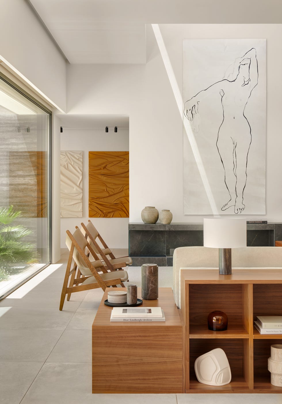 casa moderna con decoracion minimal en blanco y madera