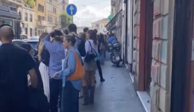 Primo casting per le comparse del film Il Diavolo Veste Prada 2 a Milano, lunga coda davanti a un ristorante