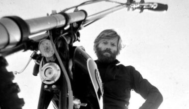 Addio a Robert Redford: lo ricordiamo così, in moto - News