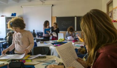Il comune di Assago che si schiera contro il caro-scuola e regala libri di testo a tutti gli studenti