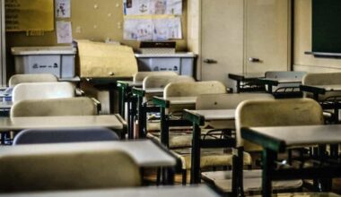 Il Comune finisce a mollo: domani le scuole chiuse