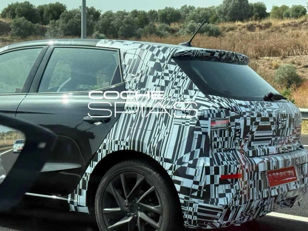 Nuova Seat Ibiza: debutto a Monaco, ecco le foto spia del restyling che svelano il nuovo volto - News