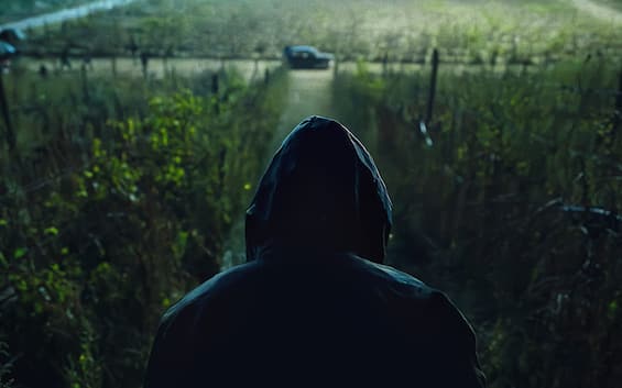 Il Mostro, la recensione della serie tv di Sollima sul Mostro di Firenze presentata a Venezia