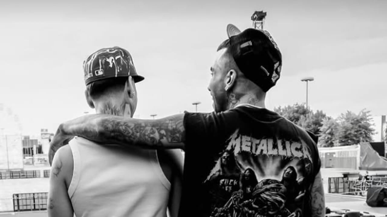 Stasera Sfera Ebbasta e Shiva in concerto a Milano: parcheggi, mezzi e scaletta