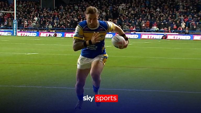 Hankinson de Leeds segna un tentativo