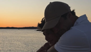 Stefano De Martino, weekend al mare con suo figlio Santiago: "Bellissimi"