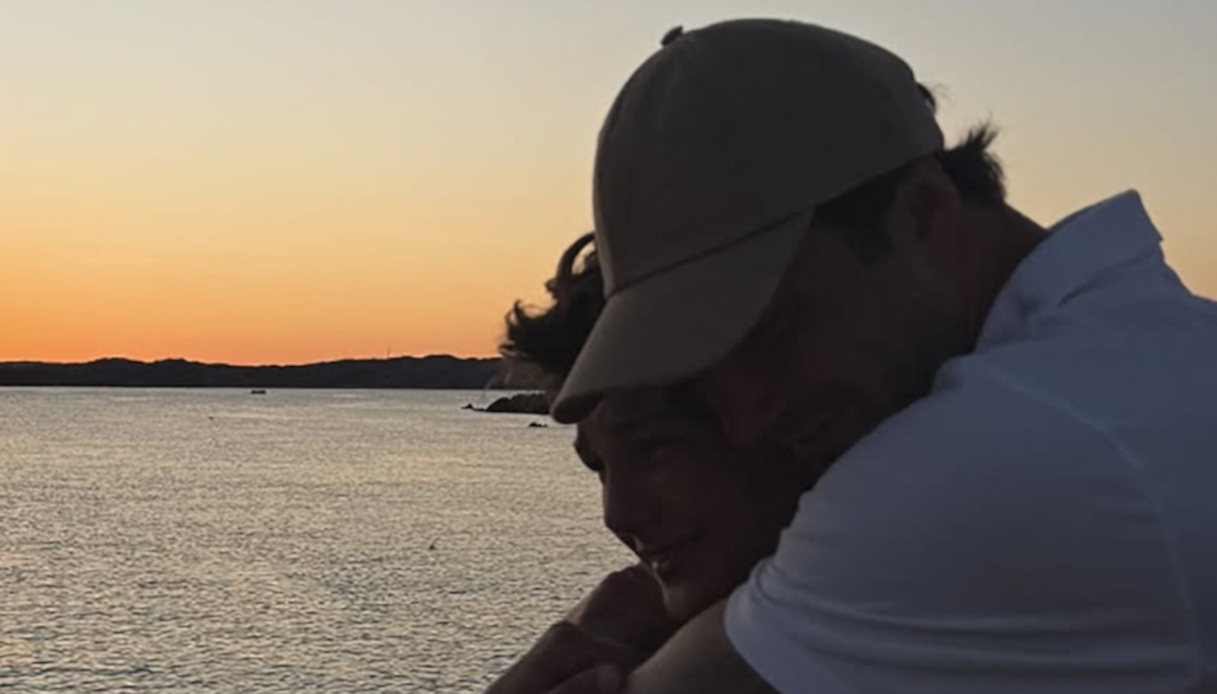 Stefano De Martino, weekend al mare con suo figlio Santiago: "Bellissimi"