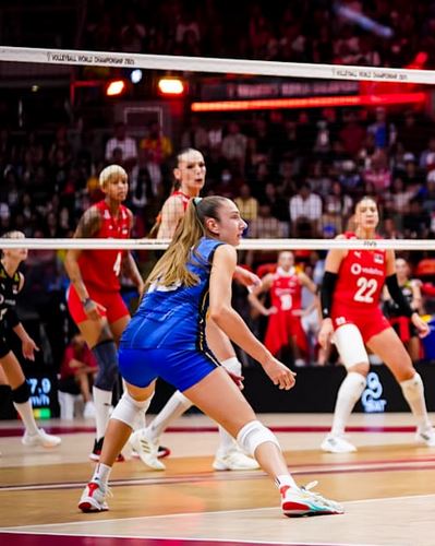 Pallavolo. Dal tetto del mondo Stella Nervini (e Alice Degradi) a Chieri per una stagione di soddisfazioni